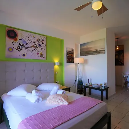 Seafront Spirit זקינטוס טאון